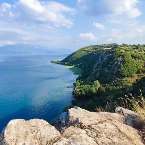 Tatil Evi Roleo, Lini